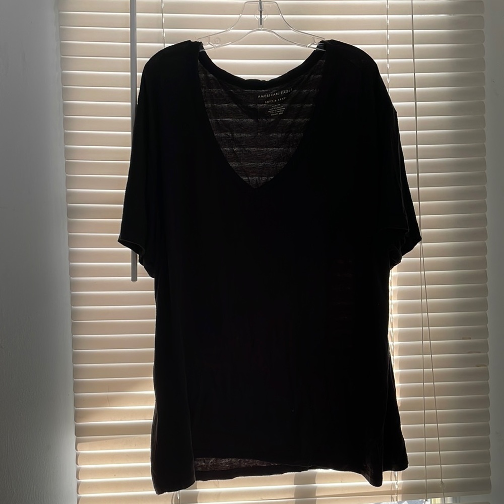 Womens plain black t shirt